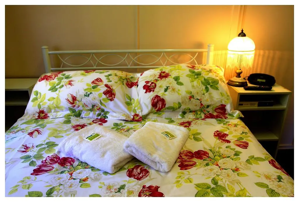 Coral Lodge Bed And Breakfast Inn-1